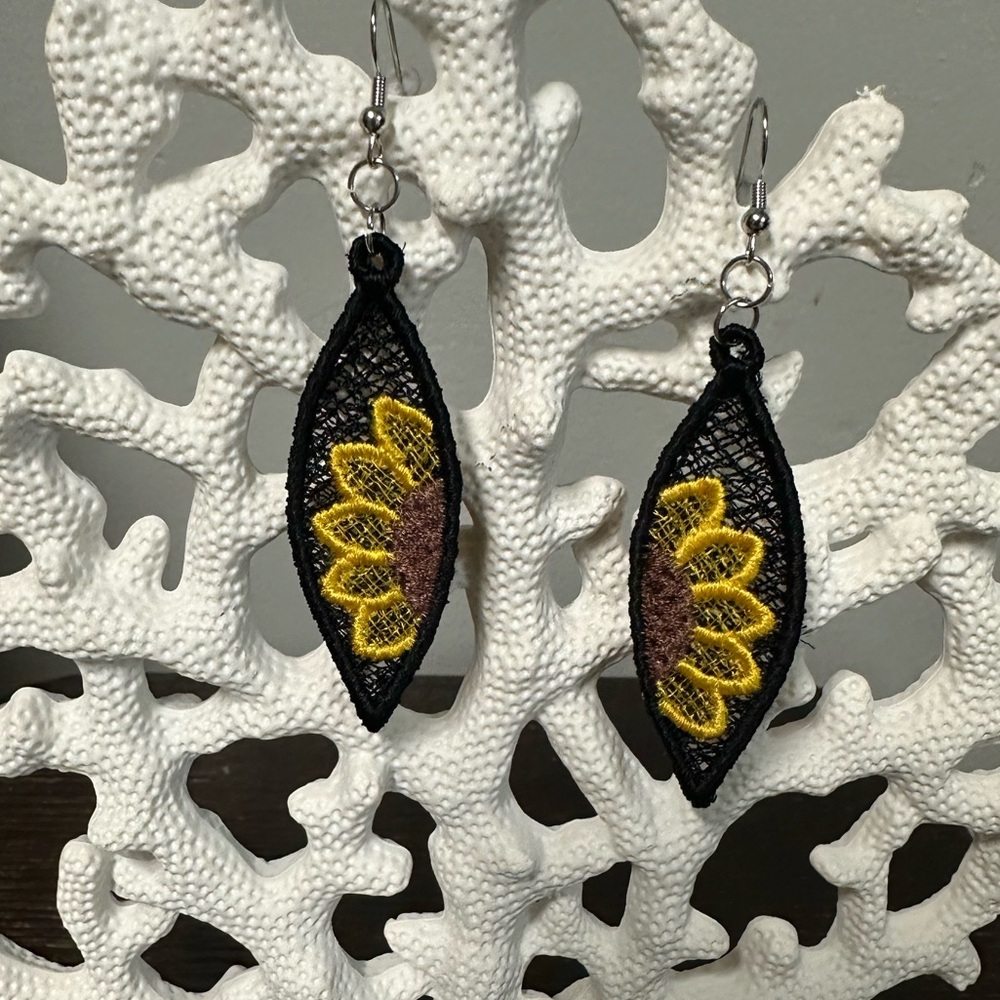 Elegant Black and Yellow Sunflower 🌻 Embroidered Freestanding Lace Earrings